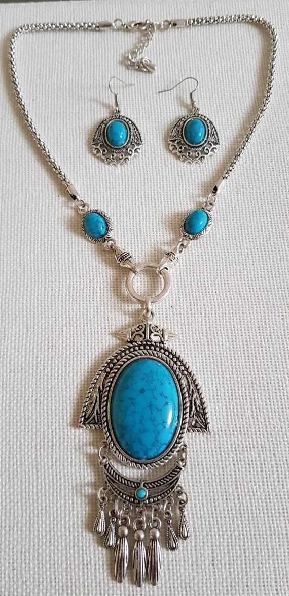 Tracht Türkis Und Silber Ohrring Halskette Schmuckset Tracht Türkis Und Silber Ohrring Halskette Schmuckset von IndianJewelleryFinds
