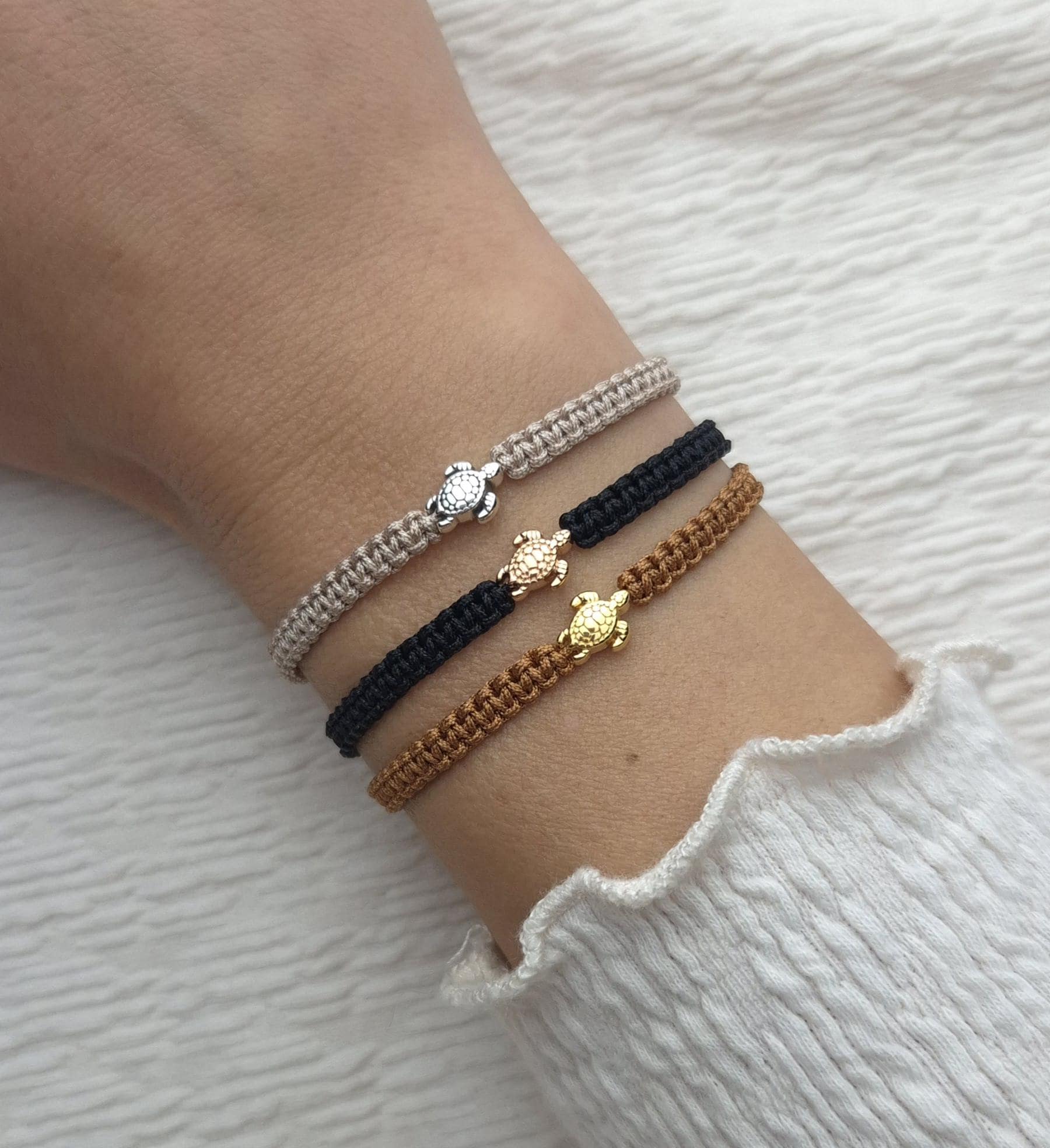 Makramee Armband Mit Schildkröte - Handgeknüpftes Damen Farbwahl Freundschaftsarmband Boho Schmuck Weihnachtsgeschenk Makramee Armband Mit Schildkröte - Handgeknüpftes Damen Farbwahl Freundschaftsarmband Boho Schmuck Weihnachtsgeschenk von IndianaRoseGold