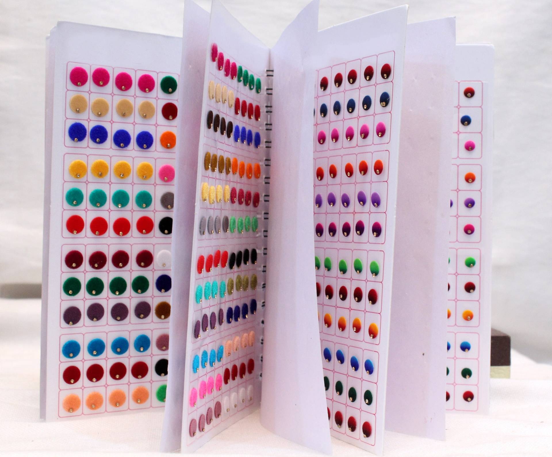 960 Plain Runde Strass Bindi Aufkleber, Runde Bindis, Bunte Mehrfarbige Gesichtsjuwelen Bindis Buch, Selbstklebende Aufkleber von IndianartstoreShop
