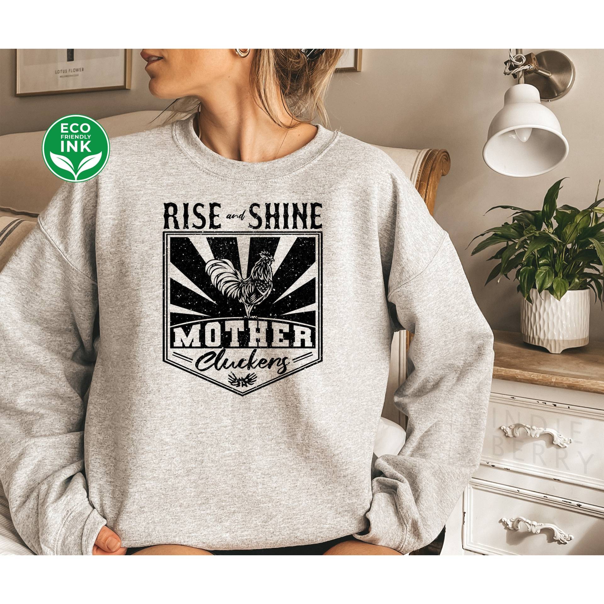 Rise & Shine Mutter Huhn Shirt, Lustiges Print Farm Country Shirt/Sweatshirt Langarm Hoodie Kinder von IndieBerry