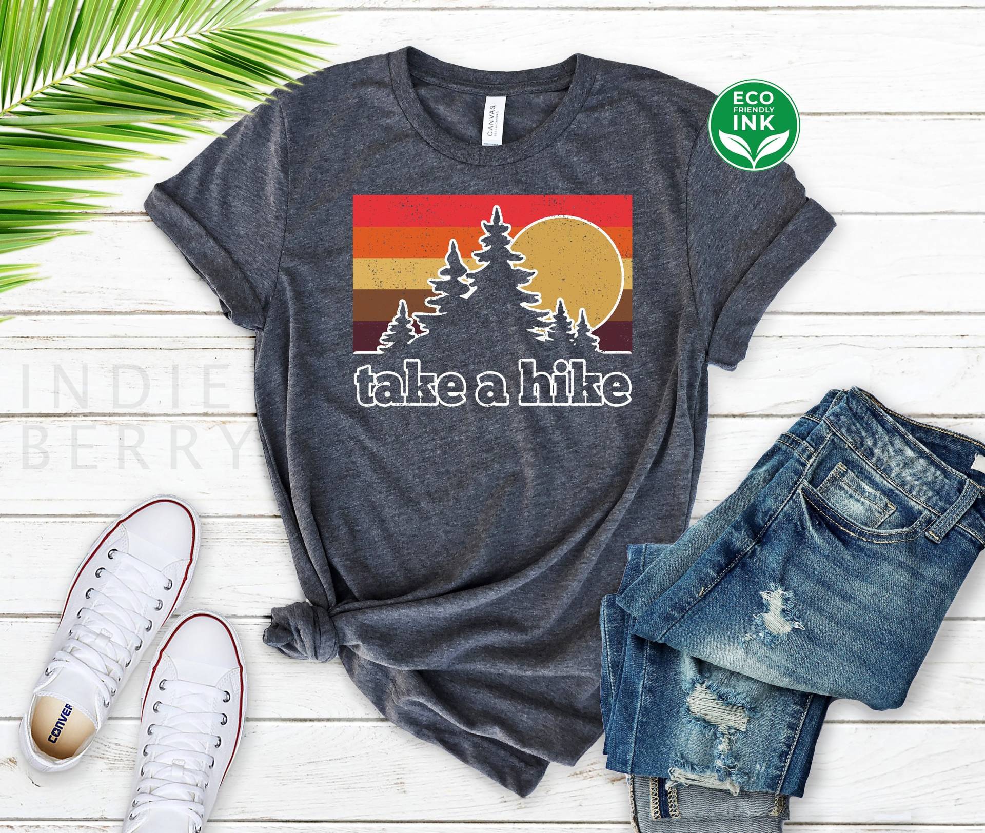 Take A Hike Shirt Vintage Retro Pine Tree Nature Lover Sunsetshirt/Sweatshirt Langarm Hoodie Kinder von IndieBerry