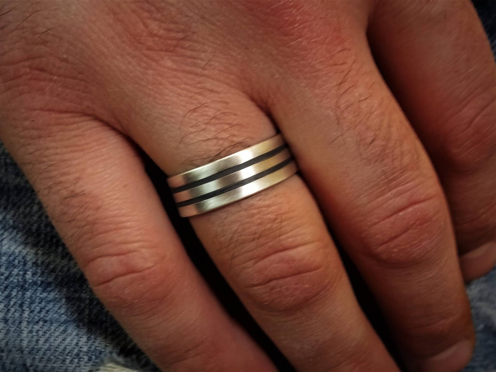 Breiter Ring Für Ihn, Lässiger Ring, Schlichter Sterling Silber Rustikaler Moderner Ehering Männer von IndiejewelsShop