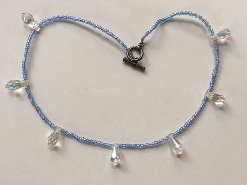 Blau Kurze Perlenkette Mit Jahrgang Swarovski Kristalltropfen Blau Kurze Perlenkette Mit Jahrgang Swarovski Kristalltropfen von IndigoMundy