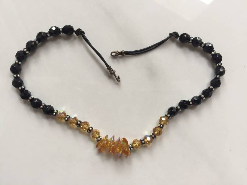 Spektakuläre Vintage Glas Kristall Ab Und Lederkette Spektakuläre Vintage Glas Kristall Ab Und Lederkette von IndigoMundy