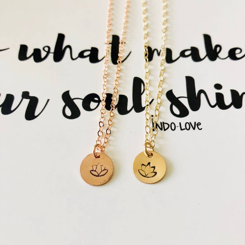 Zierliche Lotus Anhänger Sterling Silber, Gold Filled, Roségold von IndoLove