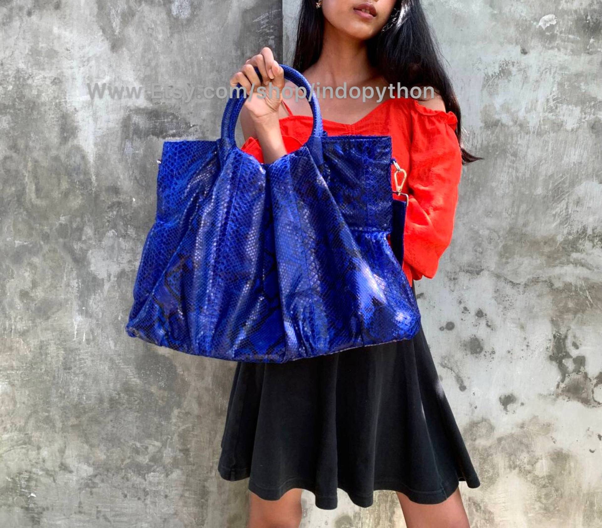 Blau Python Tasche Aus Schlangenleder Geschenk Für Sie Python Geldbörse Handtasche Geldbörseblau Blau Python Tasche Aus Schlangenleder Geschenk Für Sie Python Geldbörse Handtasche Geldbörseblau von IndoPython