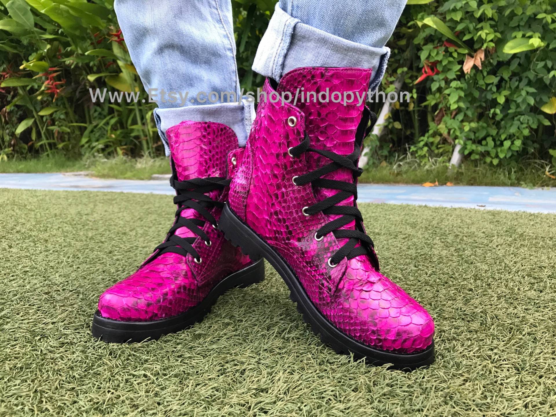 Python Schuhe #python Stiefel #unisex #frauenstiefel #schlangenleder #geschenk Für Sie #schlangenschuhe #fuchsia Python Schuhe #python Stiefel #unisex #frauenstiefel #schlangenleder #geschenk Für Sie #schlangenschuhe #fuchsia von IndoPython
