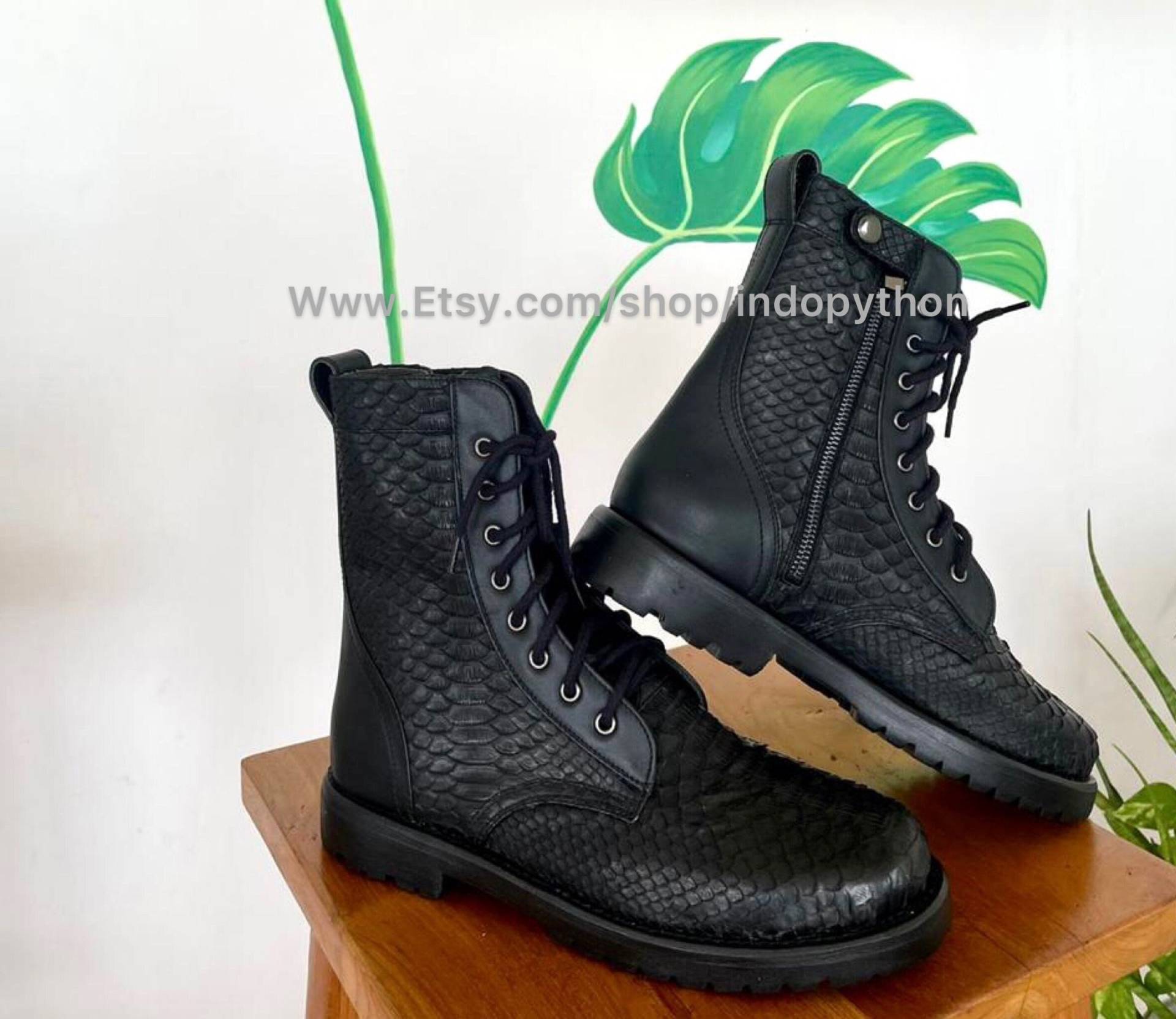 Python Schuhe #schwarze Stiefel #python #unisex #männerstiefel #damenstiefel Lederstiefel #schlangenlederstiefel von IndoPython