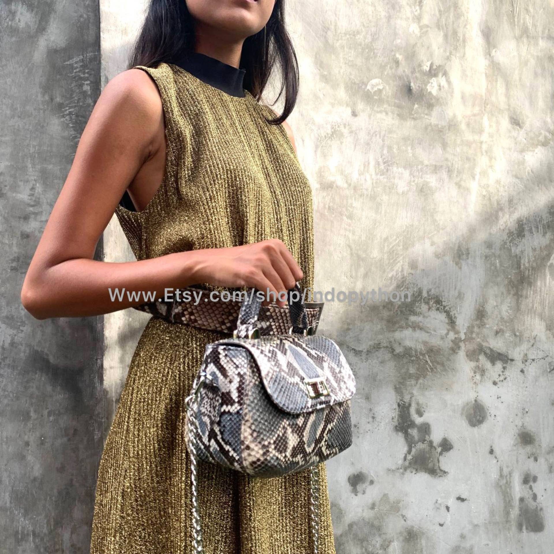 Python Tasche #graue #schlangenleder Handtasche #schlangenledertasche #schlangenlederhandtasche #geschenk Für Sie #mehrfarbig Python Tasche #graue #schlangenleder Handtasche #schlangenledertasche #schlangenlederhandtasche #geschenk Für Sie #mehrfarbig von IndoPython