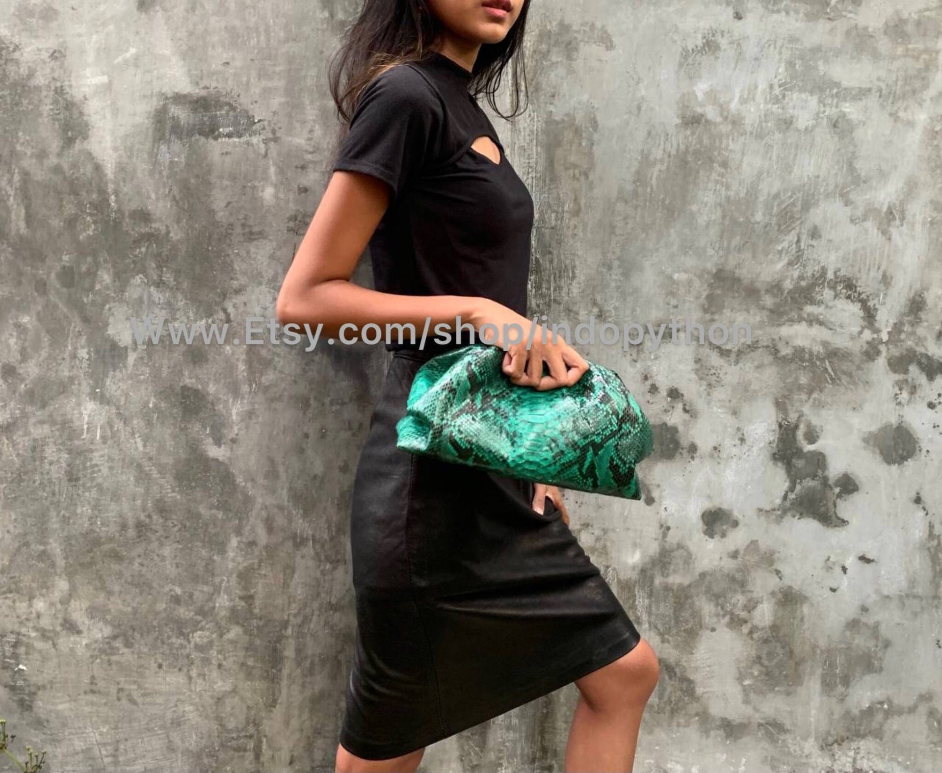 Python Tasche #wolkentasche #schlangenledertasche #grünetasche #geschenk Für Sie #luxustasche #pythonhandtasche #handtasche von IndoPython
