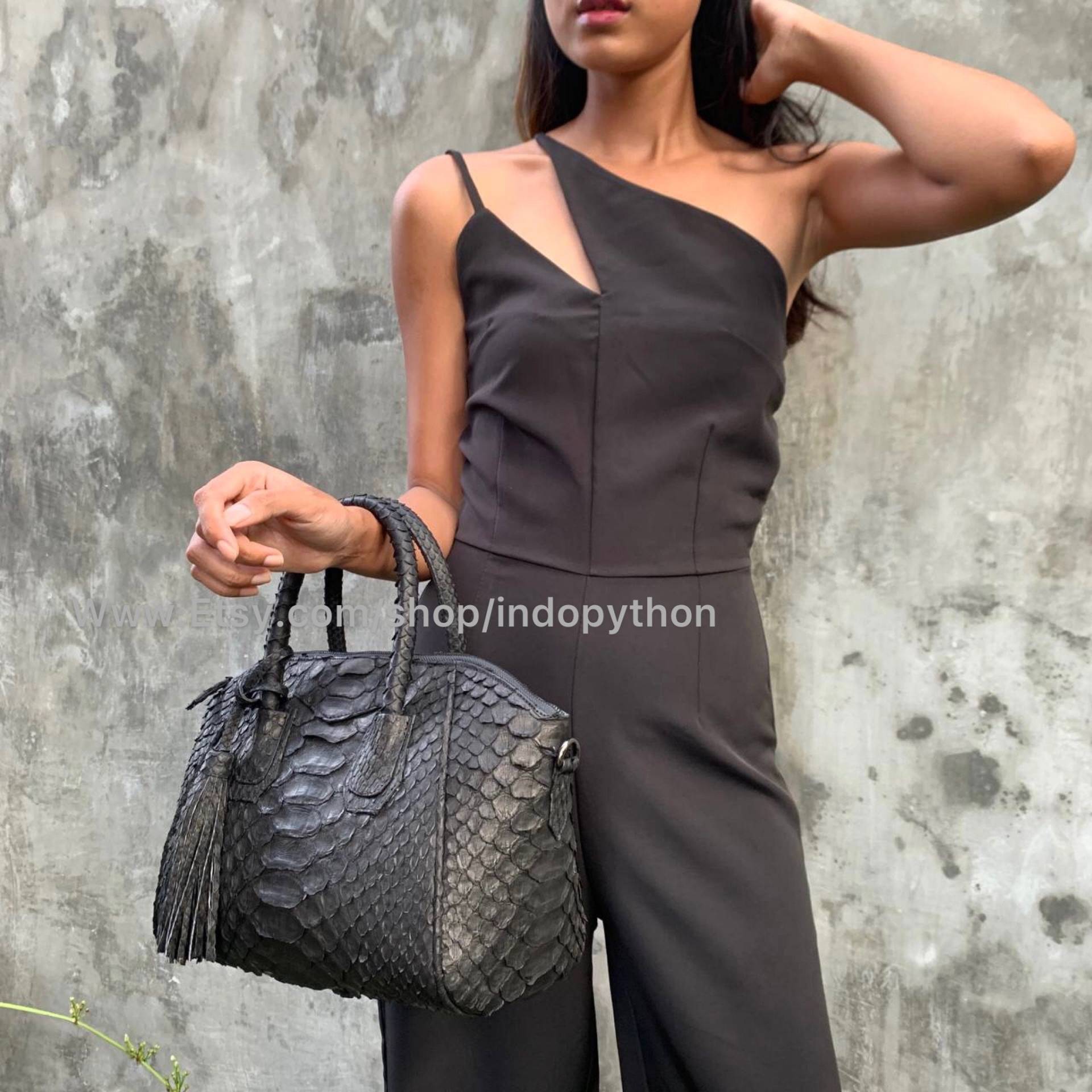 Pythonledertasche #schwarze Tasche #schlangenledertasche #geschenk Für Sie #verkauf #ledertasche #python #tasche Pythonledertasche #schwarze Tasche #schlangenledertasche #geschenk Für Sie #verkauf #ledertasche #python #tasche von IndoPython