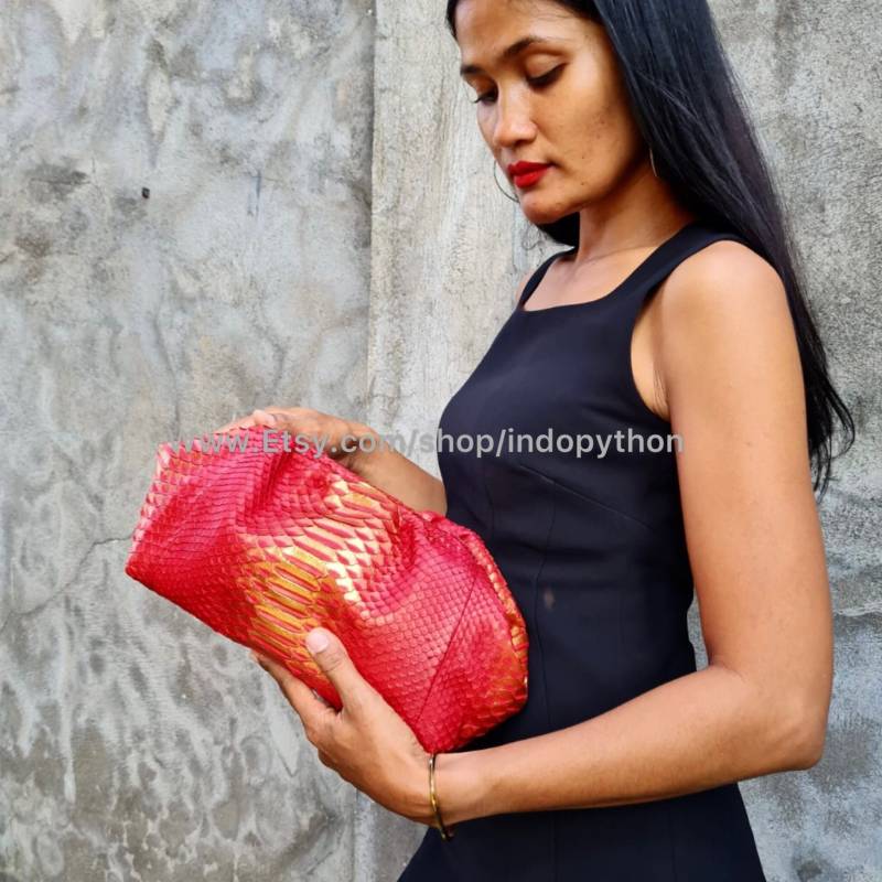 Pythontasche #wolkentasche #schlangenledertasche #rote Tasche #geschenk Für Sie #echtledertasche #python #handtasche #clutch Geldbeutel #beutel von IndoPython