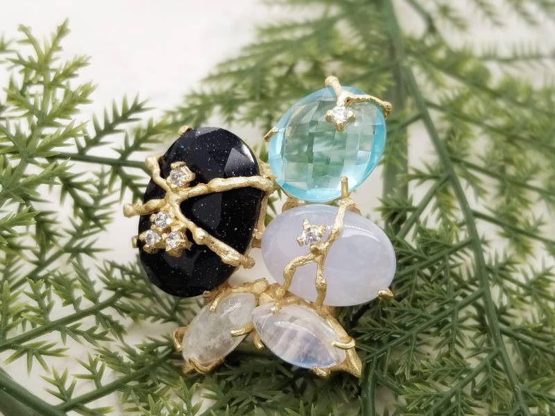 Blauer Sandstein, Regenbogen Mondstein, Chalcedon, Topaz Cz Rebe Multistone Statement Gold Ring Sz 7 Bis 7, 5 von IndulgeGems