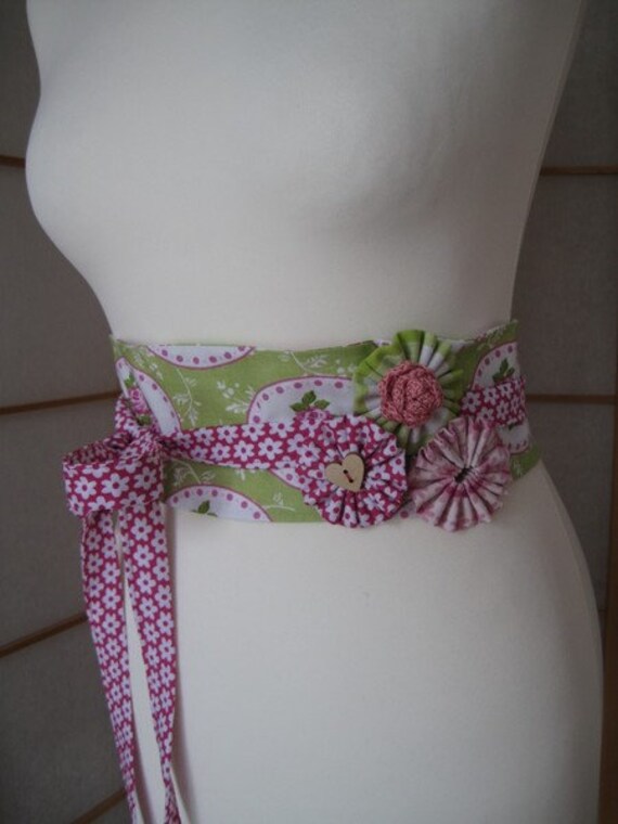 Taillengürtel Ornamente/Rosen von InesSaKreATiv