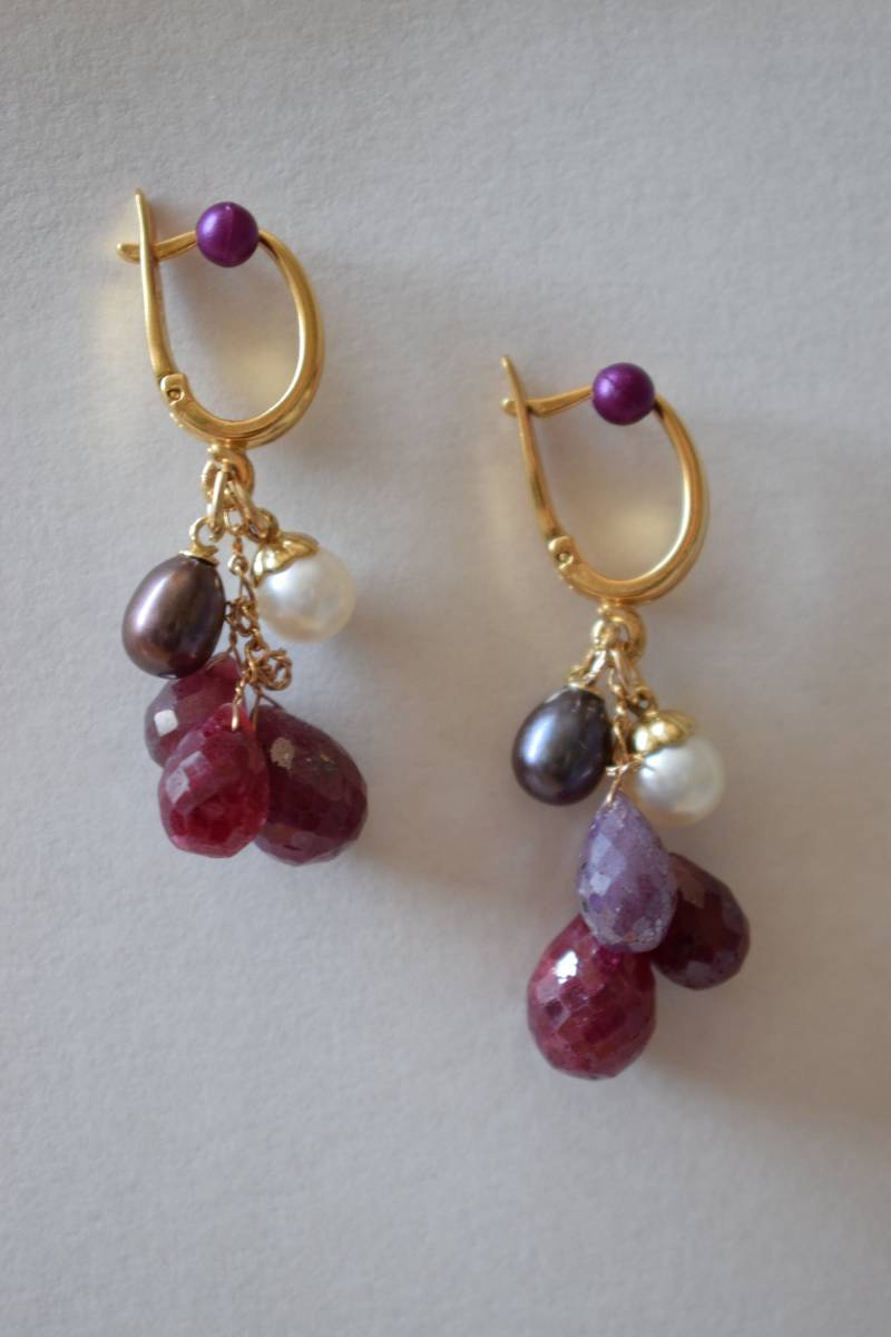 Schlichte Kaskade Schöne Natürliche Rote Rubin Ohrringe Mit Süßwasserperlen von InessCa