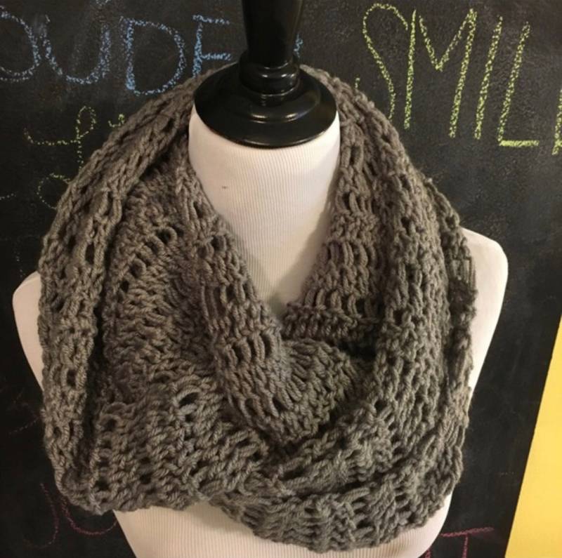 Grauen Schal Grauen Schal von InfinityByMakaylah