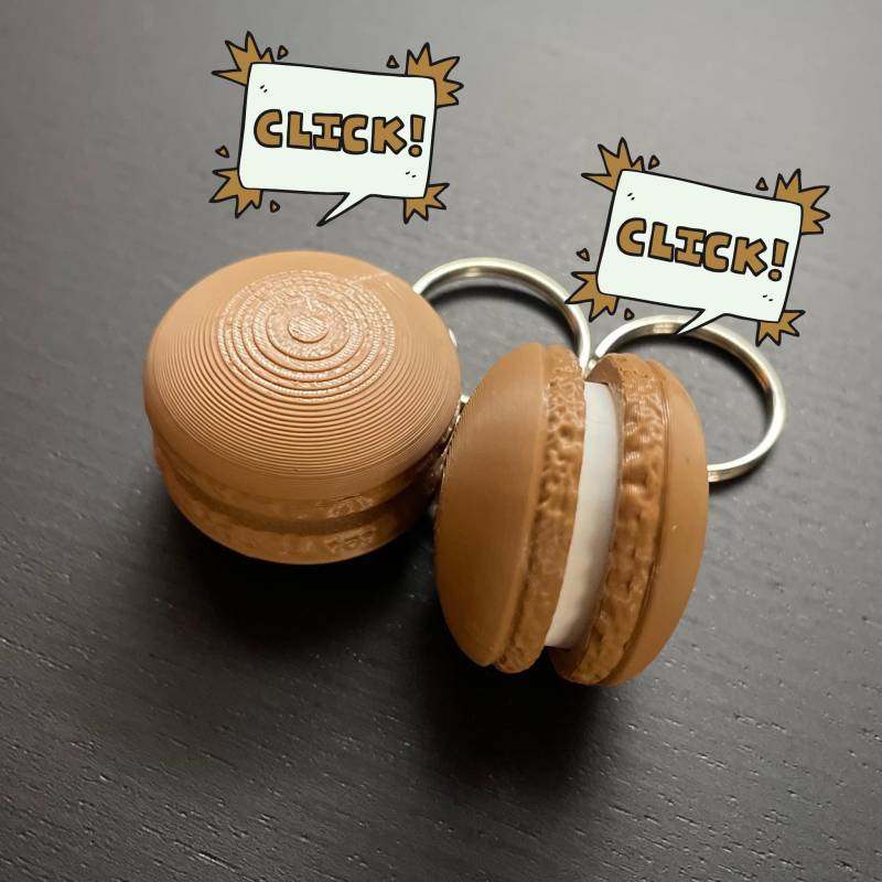 2x Haselnuss Macaron Schlüsselanhänger | Clicky Keychain Accessoires Fidget Toy Anhänger Mit Klickgeräusch von InfinityLayers3D