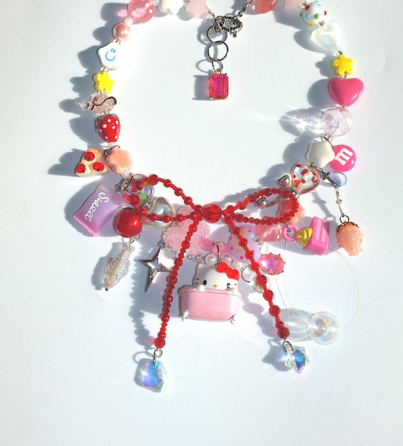 Hand Made Kt Katze Erdbeere Pink/Rot Band Kette, Kirsche/Kitty in Bad/stern Kristall/Taufe/Feenkern/Pink Lover.one Of A Kind, Y2K, Blase von InfluBijouxSH