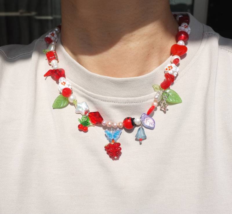 Handgemachte Lampwork Glas Anhänger Halskette, Himbeerkirsche, Charm Anhänger, Feenkern Schmuck von InfluBijouxSH