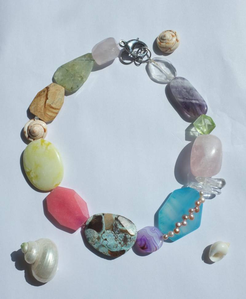 Handgemachte Rohe Kristall Halskette, Süßwasserperlen, Achat, Unisex Schmuck von InfluBijouxSH