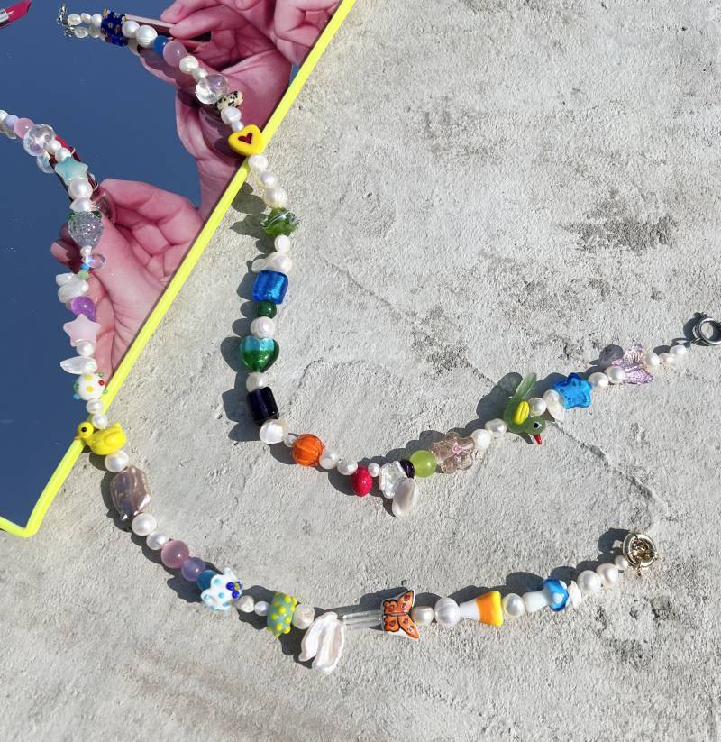 Handgemachte Süßwasser Perlen Enten Halskette, Funky Lampwork Beads von InfluBijouxSH