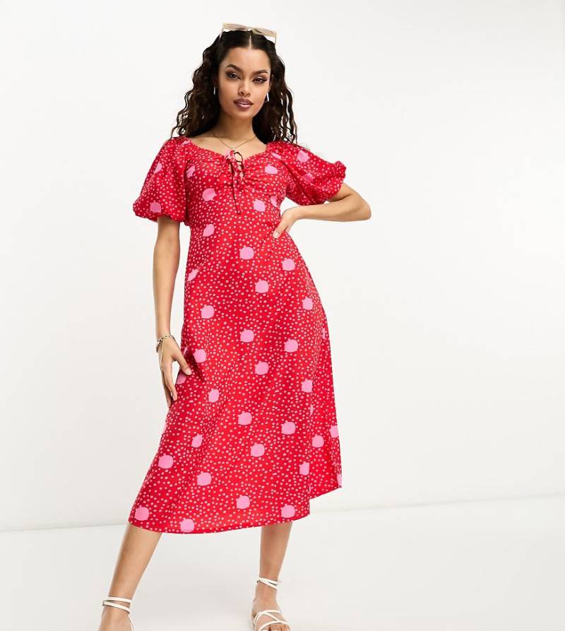 Influence - Midikleid in Rot mit Punktemuster und Bindeband vorne von Influence Petite
