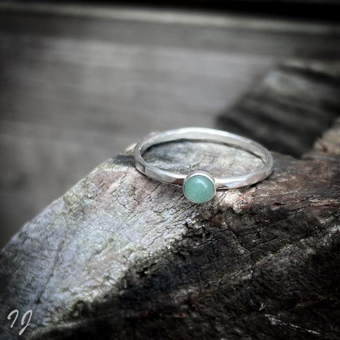 Handgefertigter 4mm Grüner Aventurin Ring, Sterling Silber Stapelring Handgefertigter 4mm Grüner Aventurin Ring, Sterling Silber Stapelring von IngeJewels