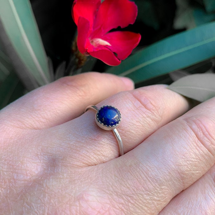 Handgefertigter Silberner Lapislazuli-Ring von IngeJewels