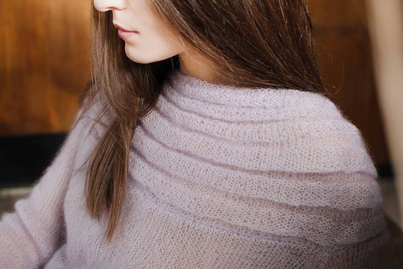 Sale Pullover in Helllila Größe L, 75% Mohair 25 Seide Eleganter Mohairpullover Handgestrickter Brautpullover Pastell Lavendel von Ingugu