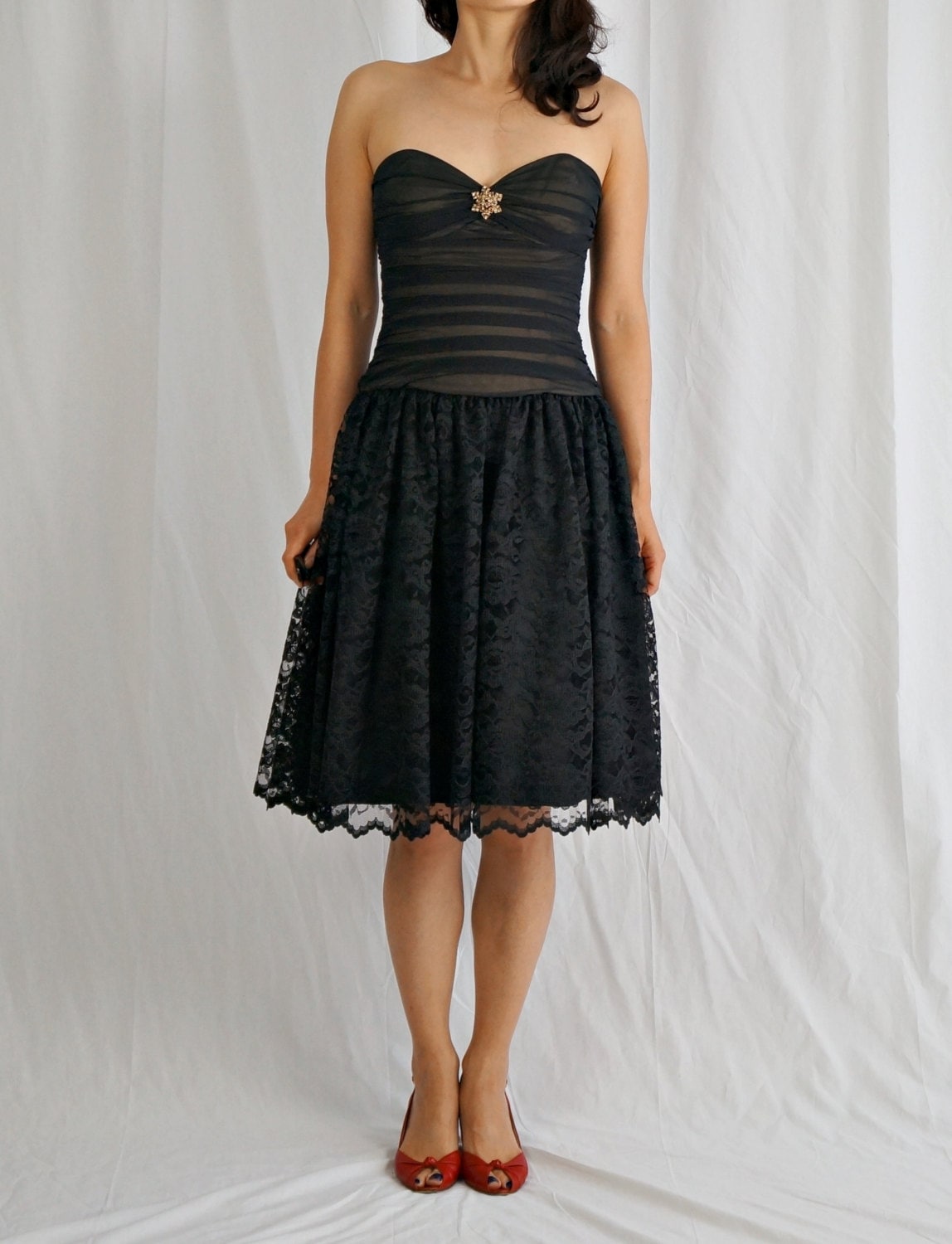 Vintage Black Jeweled Lace Chiffon Cocktail Kleid/ Gr. 4 Vintage Black Jeweled Lace Chiffon Cocktail Kleid/ Gr. 4 von Inhabituel