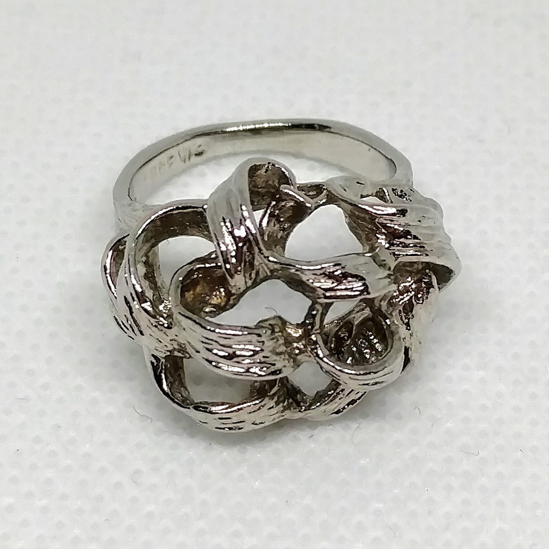 Knoten Ring Vintage Modernist/Brutalist Stil Silber Ton Größe 5 18 K Hge Weißgold Ungewöhnliche Aussage Avant Garde Knoten Ring Vintage Modernist/Brutalist Stil Silber Ton Größe 5 18 K Hge Weißgold Ungewöhnliche Aussage Avant Garde von InheritedTaste