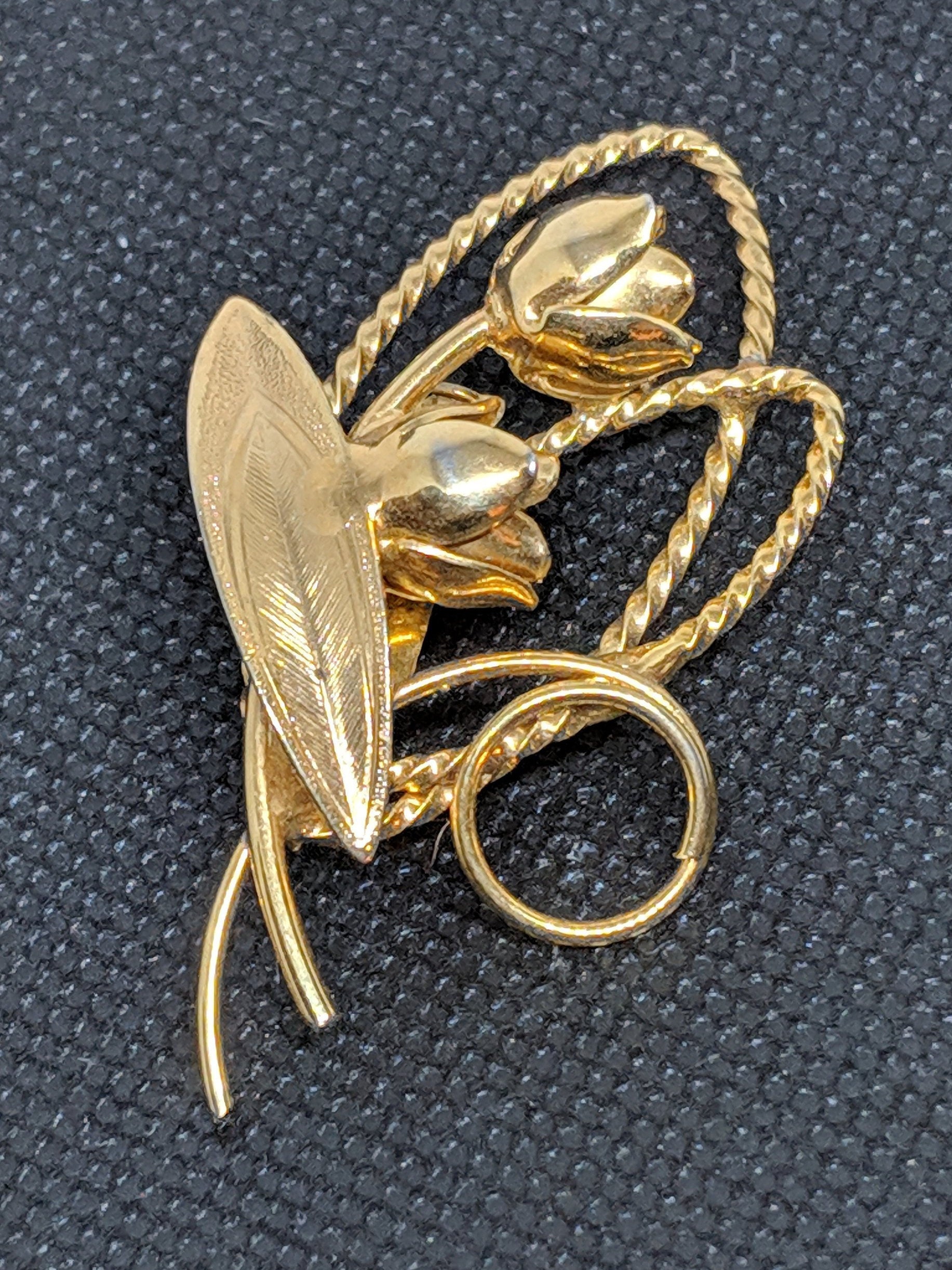 Vintage Brosche Von Zwei Rose Knospen, Floralen Bouquet Goldton Corsage von InheritedTaste