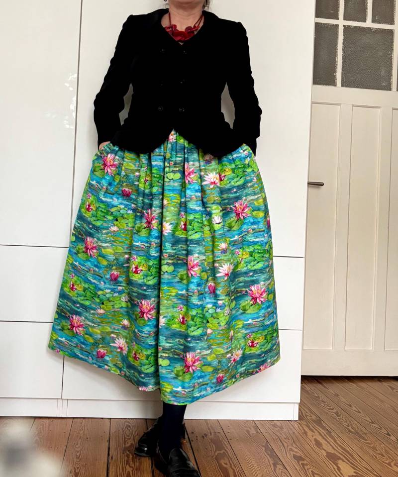 Rock Mit Taschen - See Rose von IniEmme