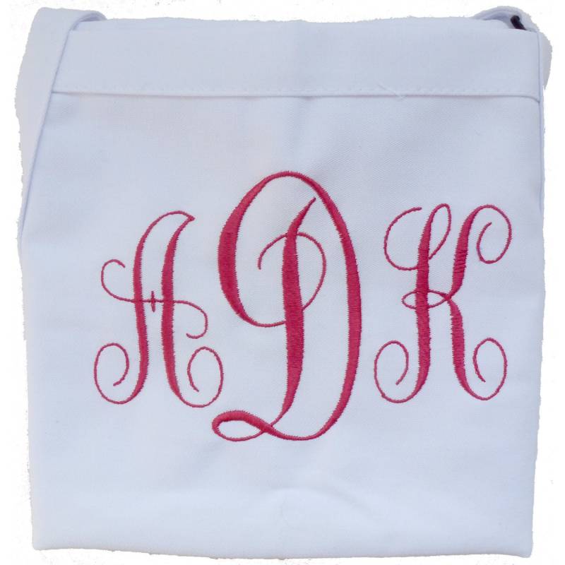 Bestickte Weiße Kochschürze Mit Großem Curly Monogramm von InitialImpressions