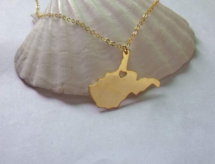 Gold West Virginia Halskette, Wv Map State Zustand Geformte Personalisierte Charm Mit Einem Herz Gold West Virginia Halskette, Wv Map State Zustand Geformte Personalisierte Charm Mit Einem Herz von InitialNecklaces