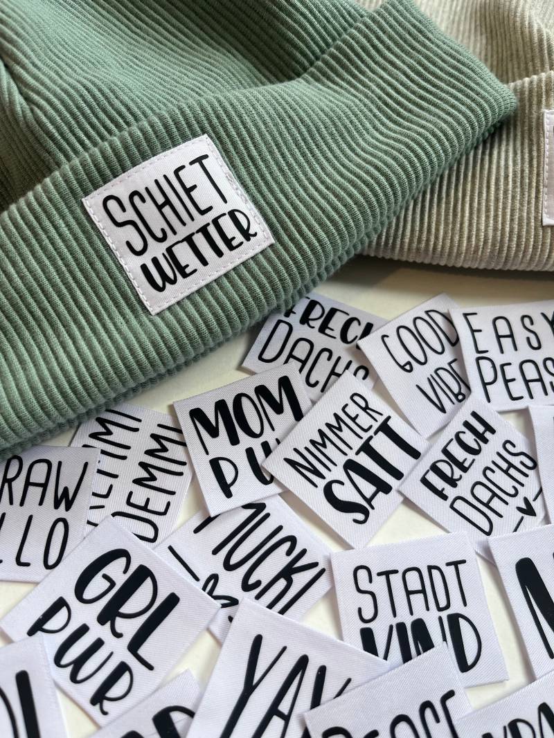 Hipster Label - Schriftzüge 100% Recyceltes Polyester Weiß Aufnäher/Patch Zum Annähen Aufnähen Diy Individuelles Design Hipster Label - Schriftzüge 100% Recyceltes Polyester Weiß Aufnäher/Patch Zum Annähen Aufnähen Diy Individuelles Design von InkiNaeht