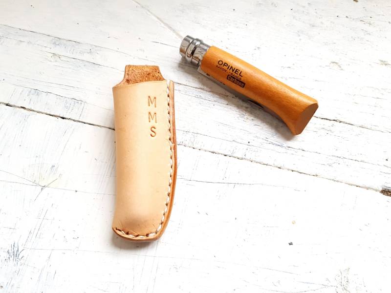 Handgefertigte Lederscheide Opinel, Pflanzlich Gegerbt, Personalisiert Handgefertigte Lederscheide Opinel, Pflanzlich Gegerbt, Personalisiert von InkitLeather