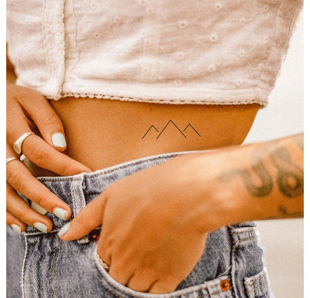 Inkster Schmuck-Tattoo Symmetrische Gipfel Tattoo, wasserfestes temporäres Tattoo, 2 Wochen Halt Inkster Schmuck-Tattoo Symmetrische Gipfel Tattoo, wasserfestes temporäres Tattoo, 2 Wochen Halt von Inkster