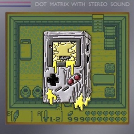 Grimeboy, Videospiel Tribut Emaille Pin Inspiriert Von Nintendo Gameboy von Inksworth