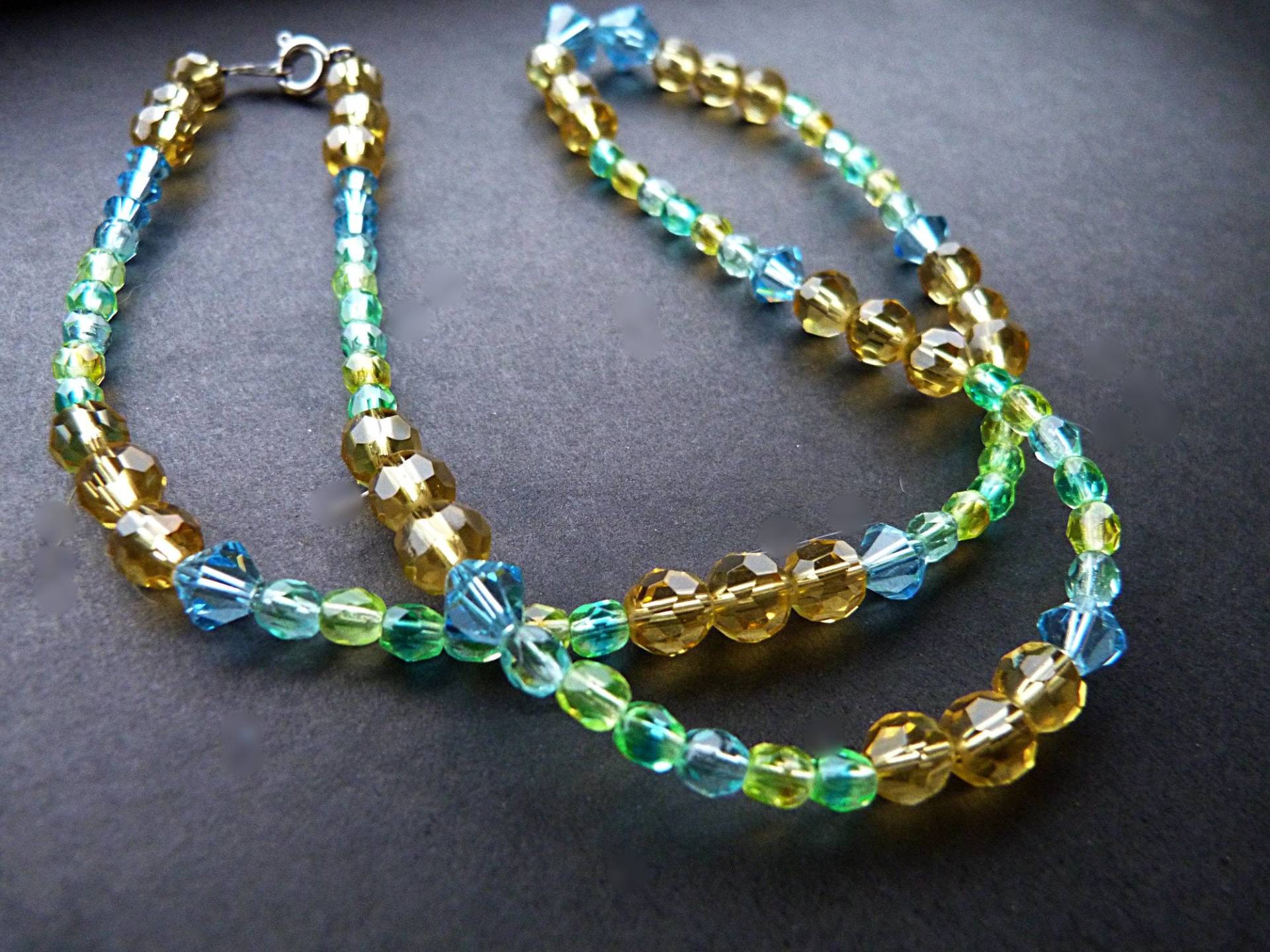 Super Elegante Vintage Perlen Multicolor Kurze Halskette Interessante Kleine Ausgefallen Frauen Boho Schöner Filigraner Schmuck Super Elegante Vintage Perlen Multicolor Kurze Halskette Interessante Kleine Ausgefallen Frauen Boho Schöner Filigraner Schmuck von Inlitera