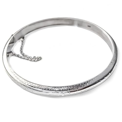 Inmaculada Romero IR Starres halbrundes Armband aus 925er Sterlingsilber, 65 mm lang. Geschnitzte Details auf der Innenseite und 7 mm breit. von Inmaculada Romero IR