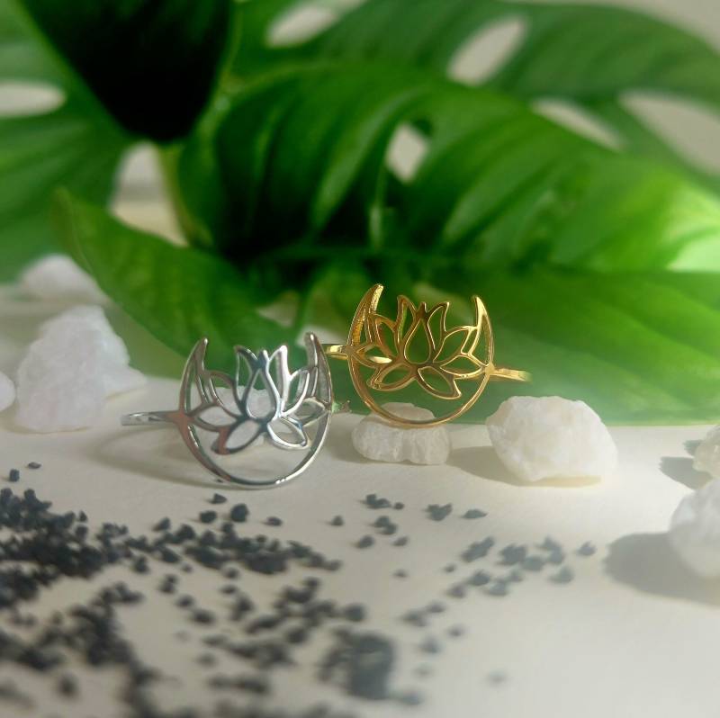 Zarter Lotus Ring Halbmond Edelstahl in Gold Und Silber Blumen Für Frauen Statement Mondsichel von InnBos