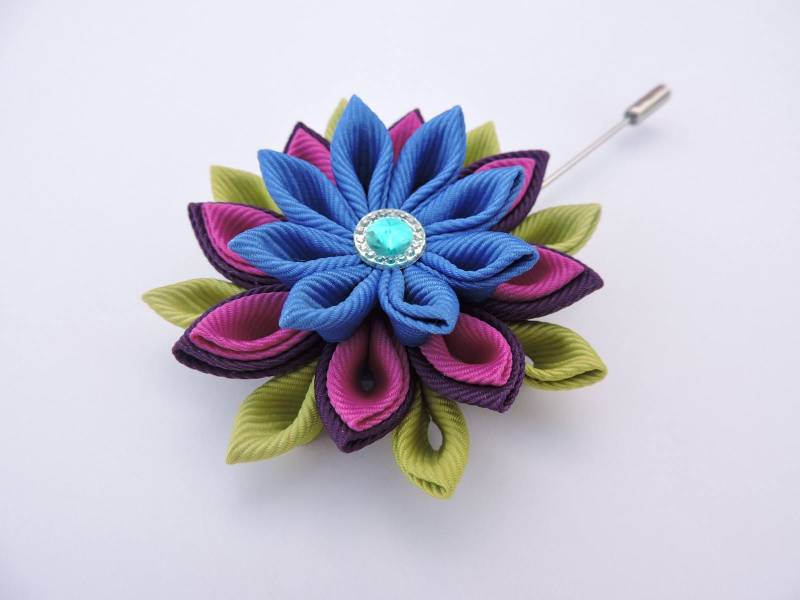 Handgemachte Kanzashi Blumen Anstecknadel Ripsband Boutonniere Handgemachte Kanzashi Blumen Anstecknadel Ripsband Boutonniere von InnerBeautyShop