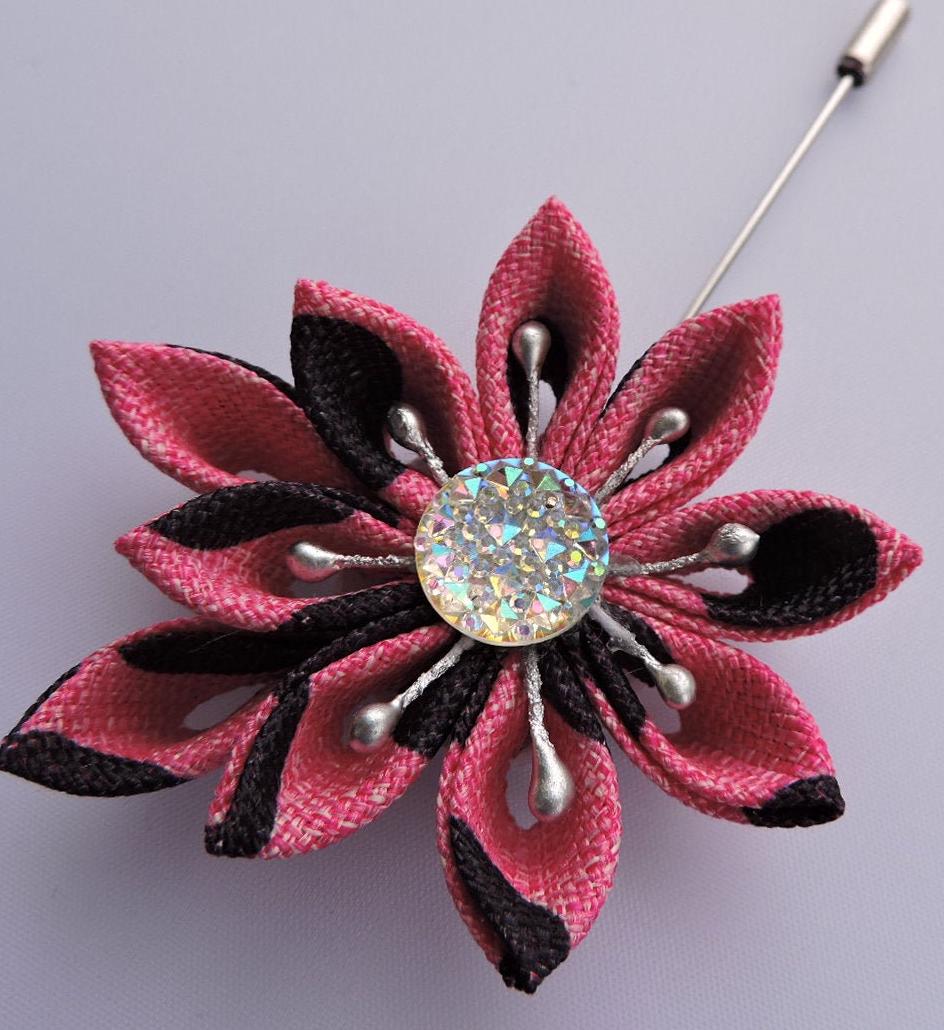 Kanzashi Blumen Anstecknadel Handgefertigte Ripsband-Boutonniere Kanzashi Blumen Anstecknadel Handgefertigte Ripsband-Boutonniere von InnerBeautyShop