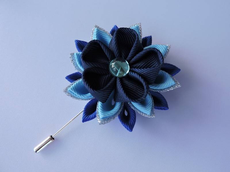 Kanzashi Blumen Anstecknadel Marineblaues Ripsband Kanzashi Blumen Anstecknadel Marineblaues Ripsband von InnerBeautyShop