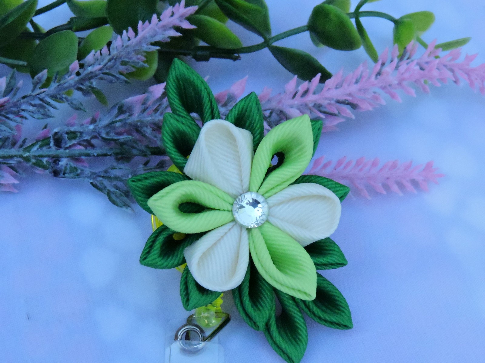 Kanzashi Flower Badge Reel Einziehbares Id-Badge | 5, 5 cm Kanzashi Flower Badge Reel Einziehbares Id-Badge | 5, 5 cm von InnerBeautyShop