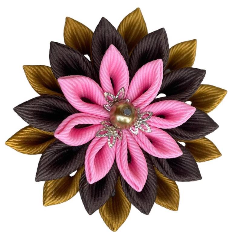 Kanzashi Stoffblumen Brosche von InnerBeautyShop