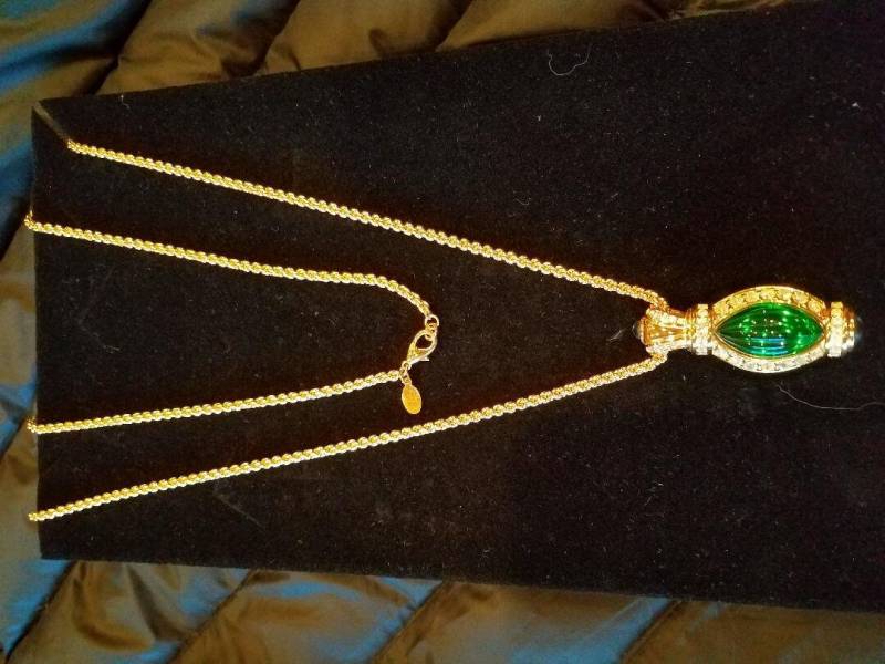 Faux Smaragd Und Diamant Verkrustete Halskette Faux Smaragd Und Diamant Verkrustete Halskette von InnerGoddessCrafts