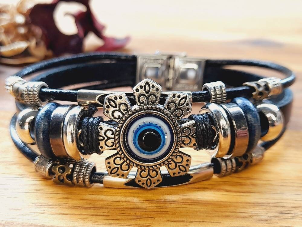 The Evil Eye Armband | Bettelarmband Charm Schutz Armreif Männer The Evil Eye Armband | Bettelarmband Charm Schutz Armreif Männer von InnerPieceByJorgeMae