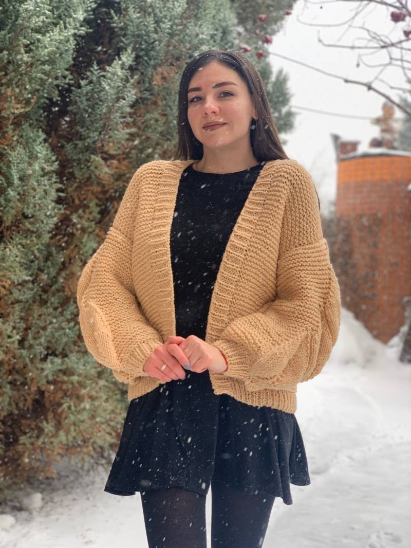 Damen Strickjacke Pullover Mit Blättern Voluminösen Ärmeln Für Den Urlaub Lässig von InneskaKnittingUA